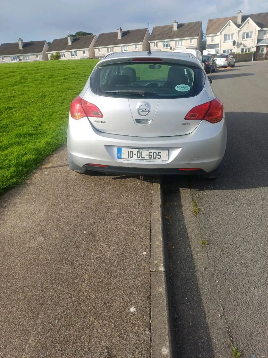 1.7 diesel astra. Only 3 owners from new.last owne - Image 4