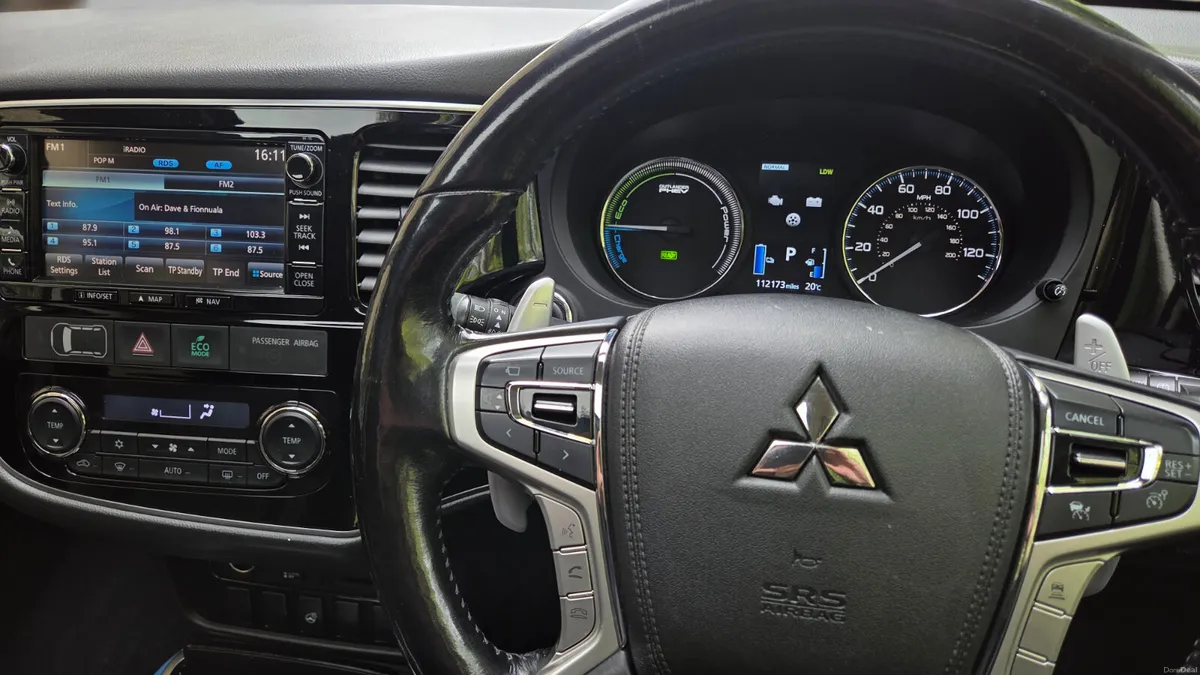 161 Mitsubishi Outlander PHEV Plug in Hybrid - Image 6