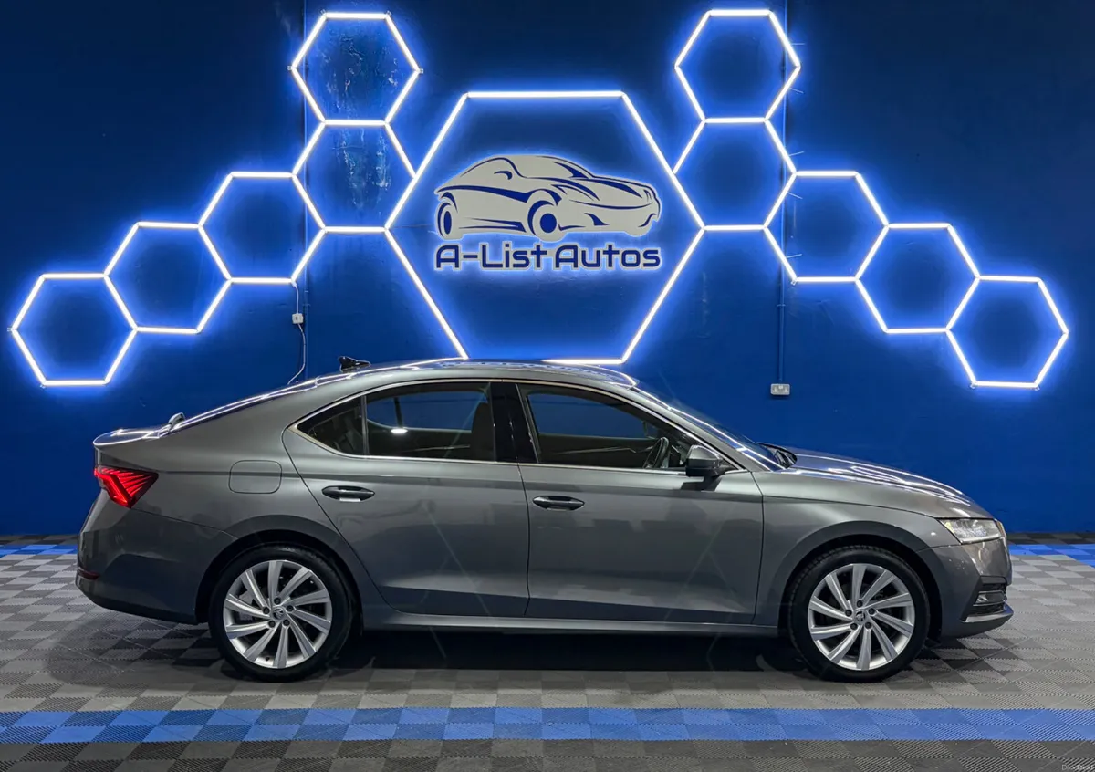 Skoda Octavia 2.0TDI Style / FINANCE AVAILABLE - Image 2