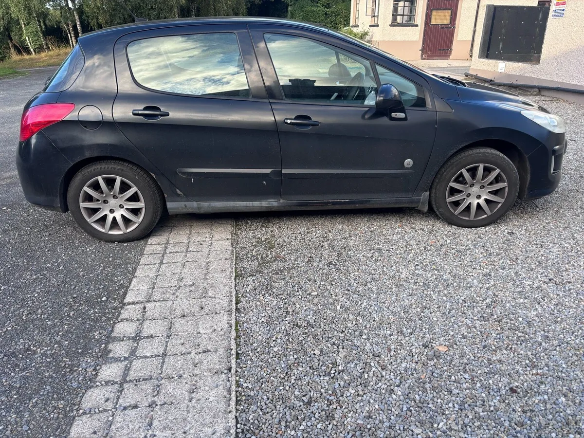 Peugeot 308 - Image 1
