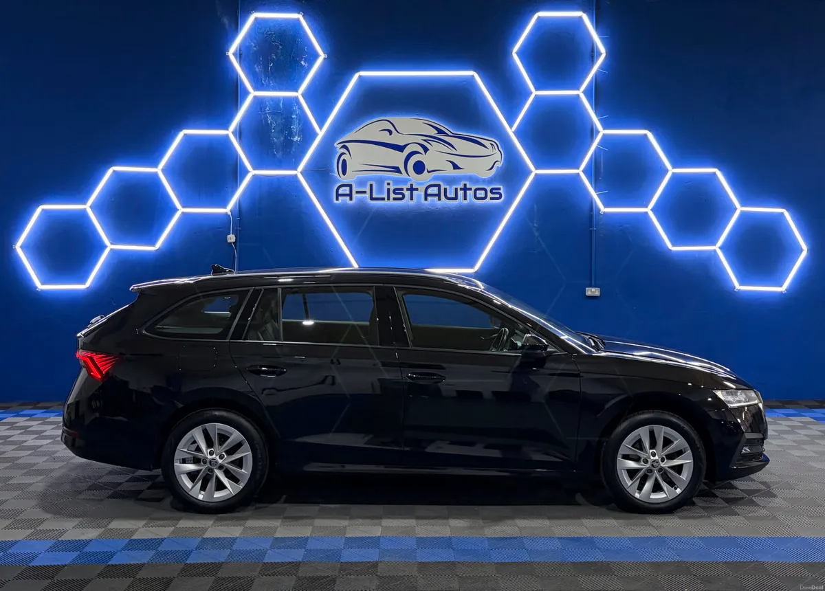 Skoda Octavia 2.0TDInCombin/ FINANCE AVAILABLE - Image 2