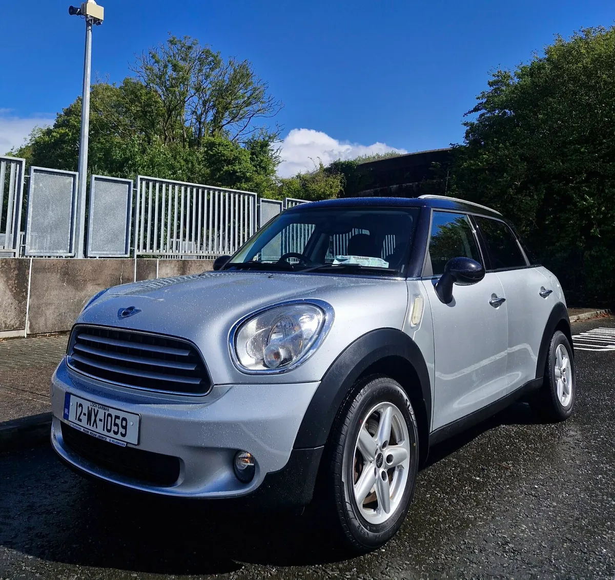 Mini Countryman - Image 1