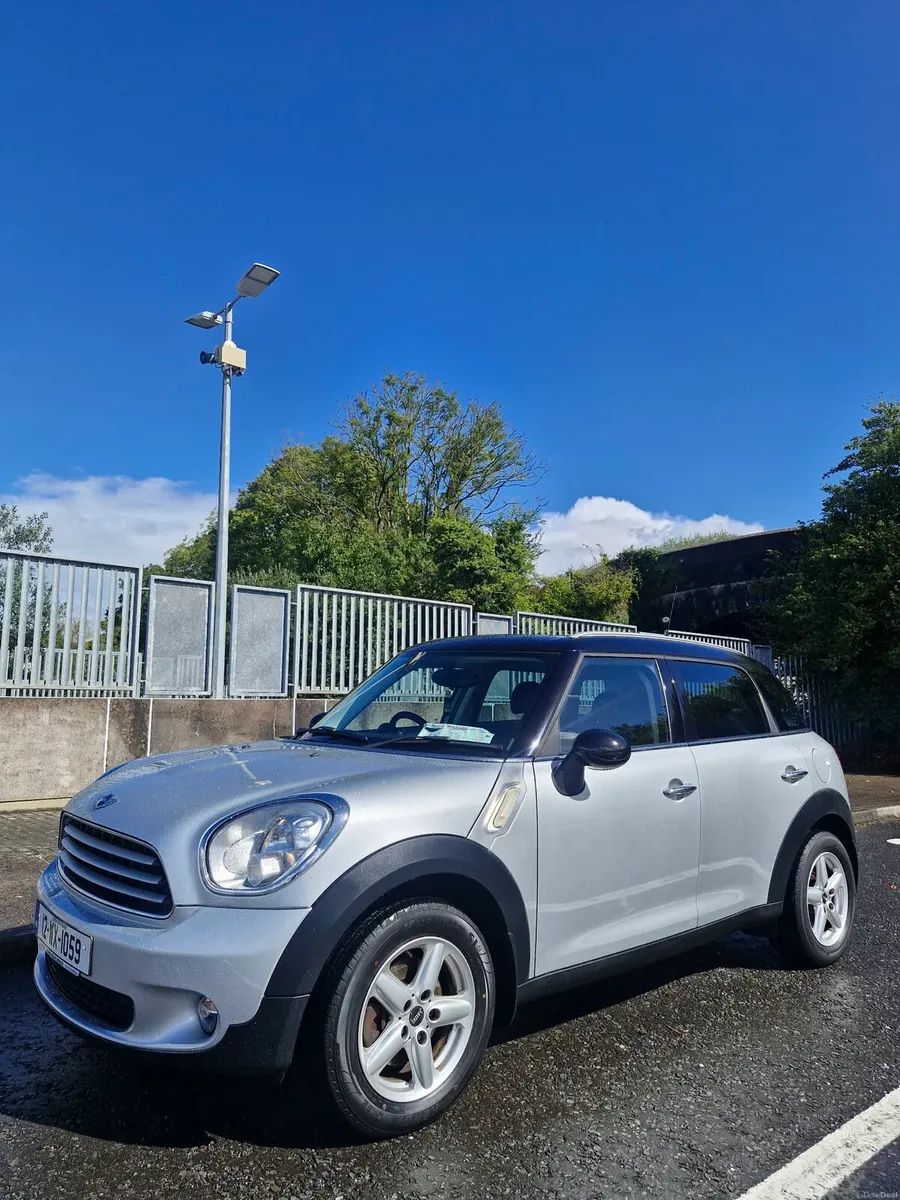 Mini Countryman - Image 2