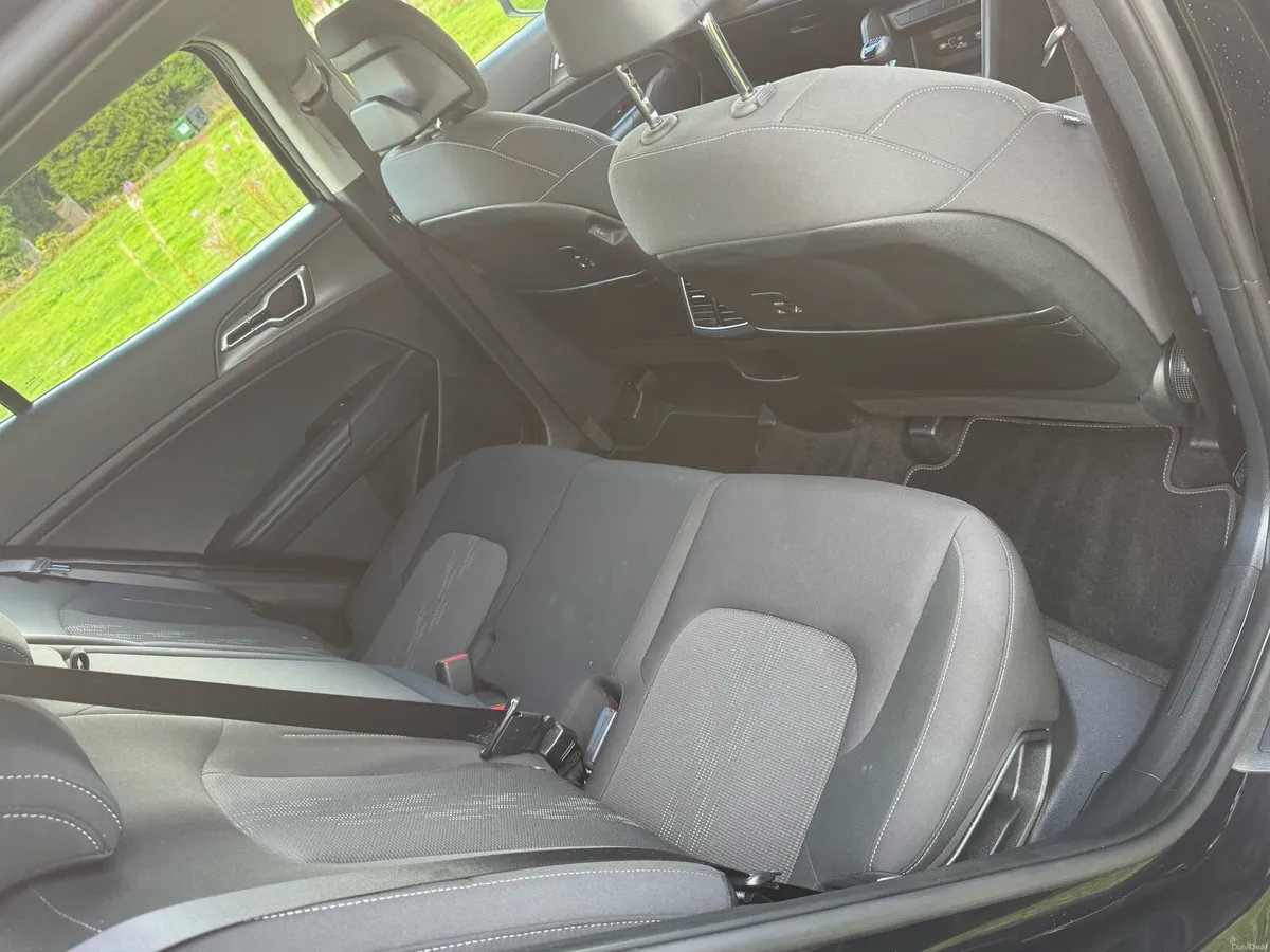 2025 Kia Sportage 1.6 T-GDi Petrol - Image 6