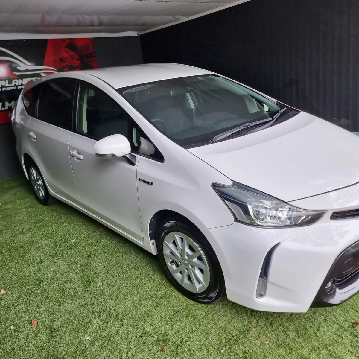 7 SEATER TOYOTA PRIUS HYBRID 2020 AUTOMATIC - Image 2