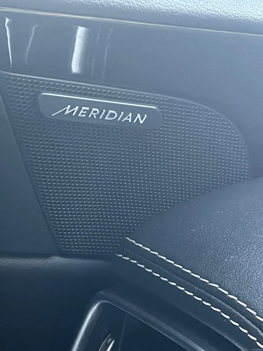Jaguar XE R-Sport 2017 - Image 2