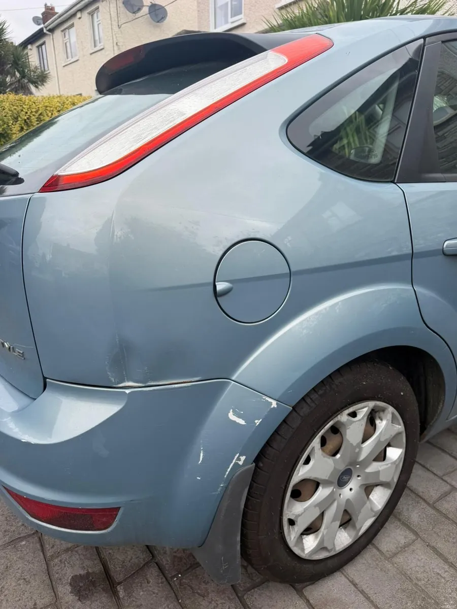 08 Ford Focus - Image 4