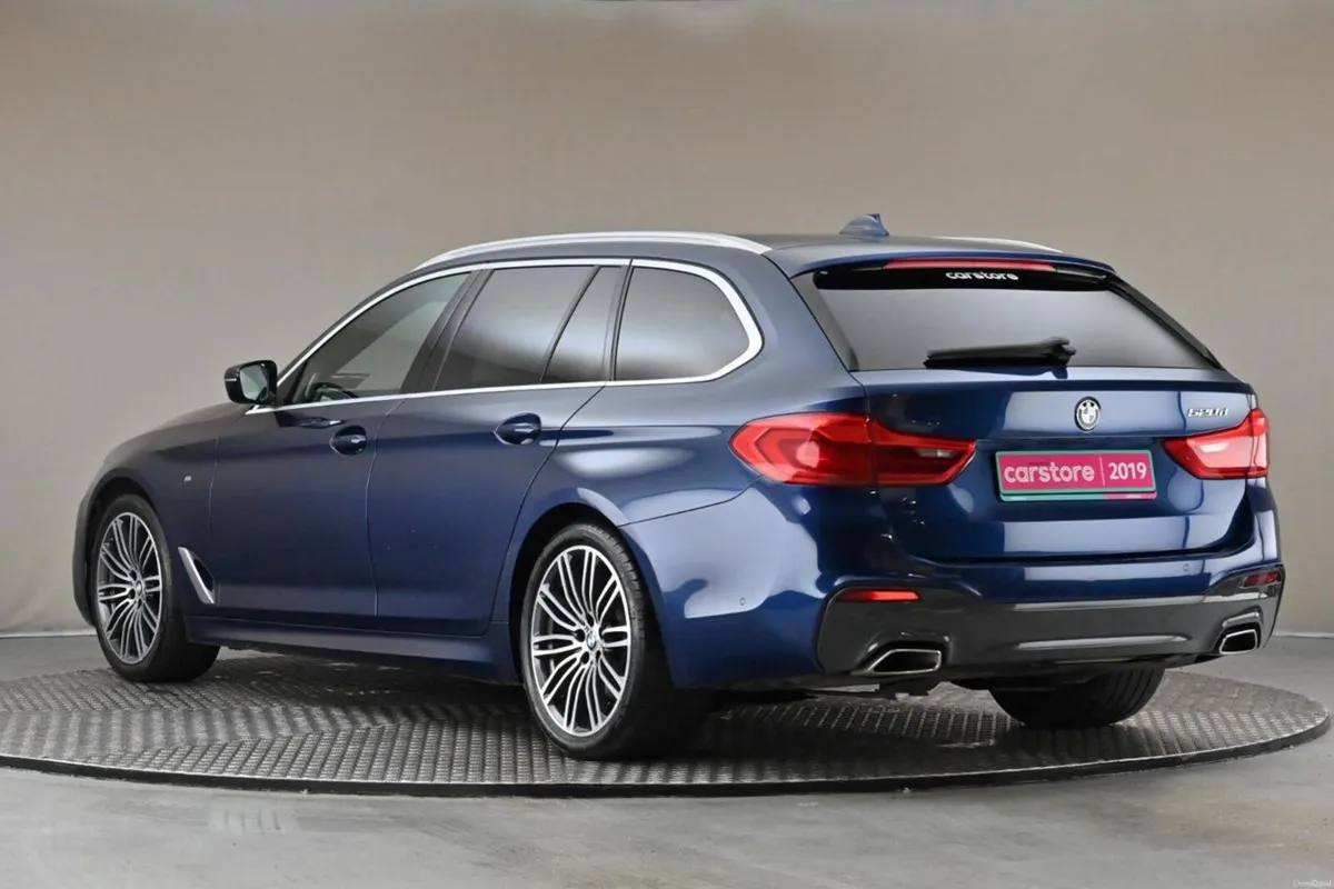 BMW 5-Series 520D M SPORT ZM5T TOURING **BEIGE LEA - Image 6