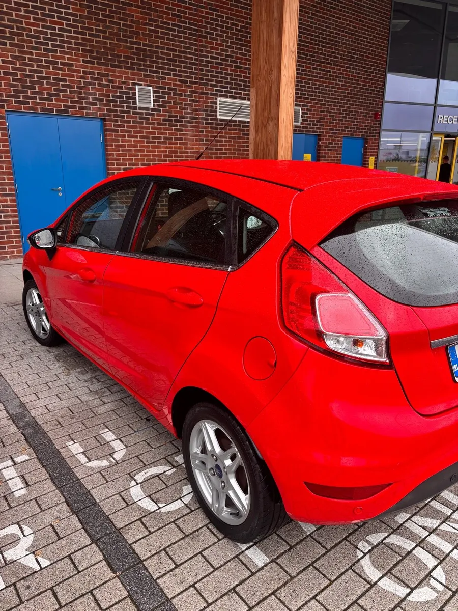 Ford Fiesta 2014 - Image 5