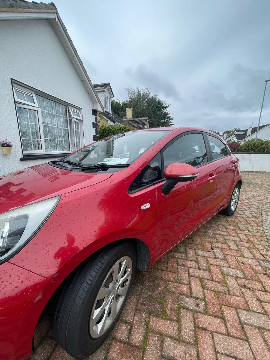 Clean car - Image 1