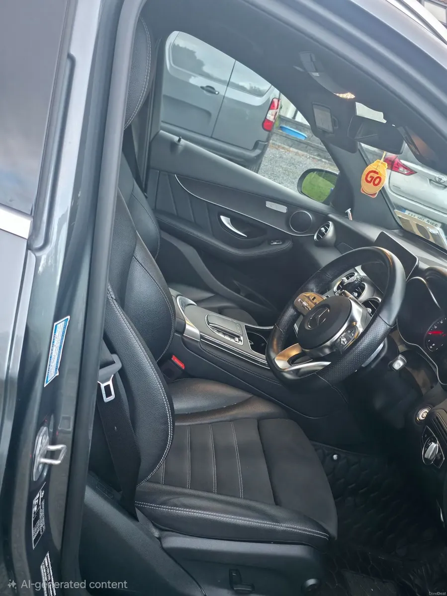 Mercedes-Benz GLC 2021 - Image 3