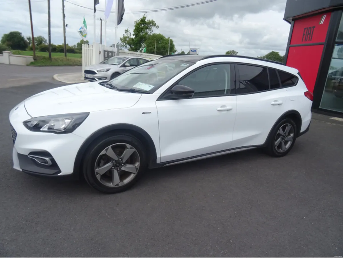 Ford Focus ACTIVE 1.0 125PS M6 4DR - Image 2