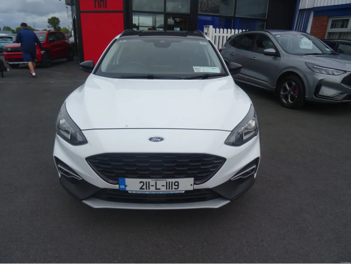 Ford Focus ACTIVE 1.0 125PS M6 4DR - Image 3
