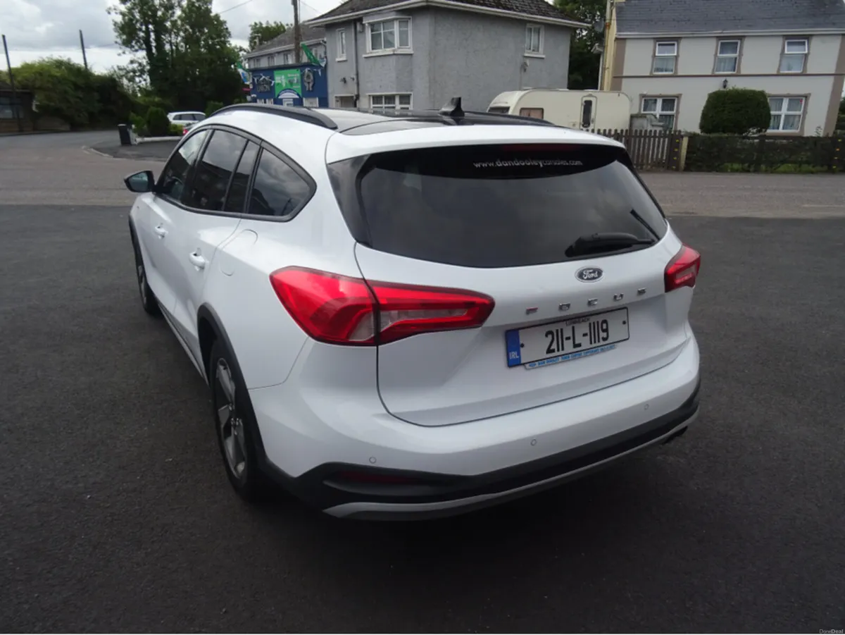 Ford Focus ACTIVE 1.0 125PS M6 4DR - Image 5