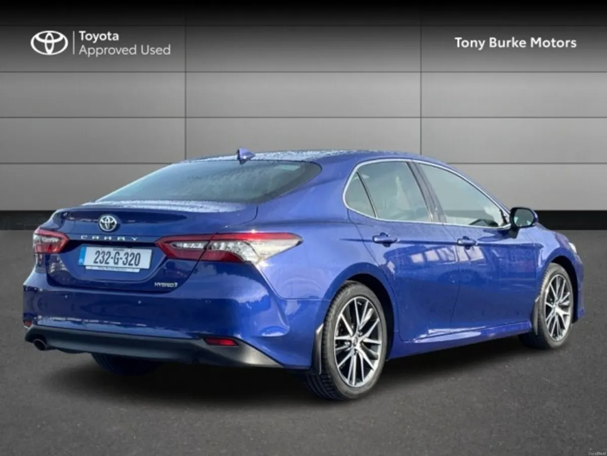 Toyota Camry Platinum Edition & Ivory Leather - 2. - Image 2