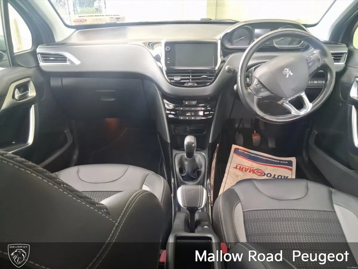 Peugeot 2008 ALLURE 1.2 PURETECH - Image 5