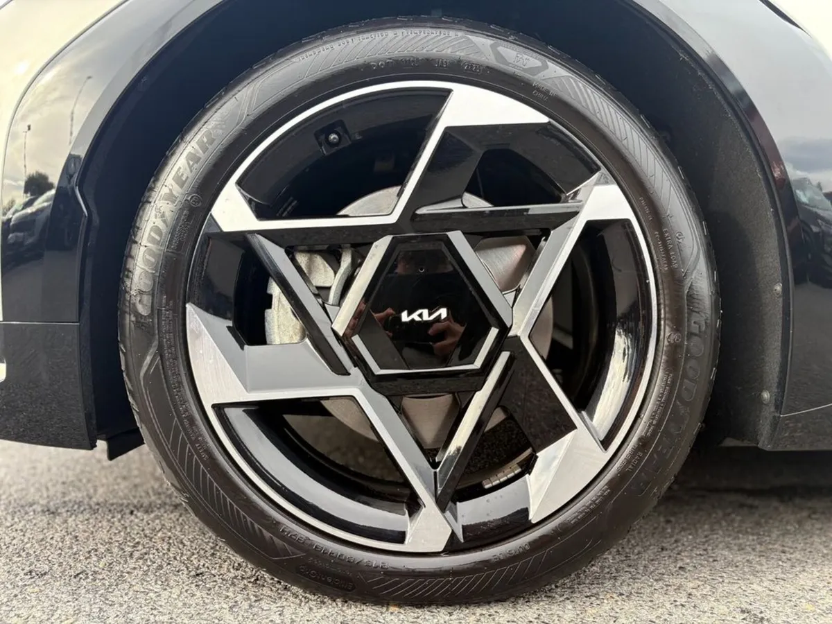 Kia EV4 GT Line Fastback ( Range 612 km ) (3.9% AP - Image 5