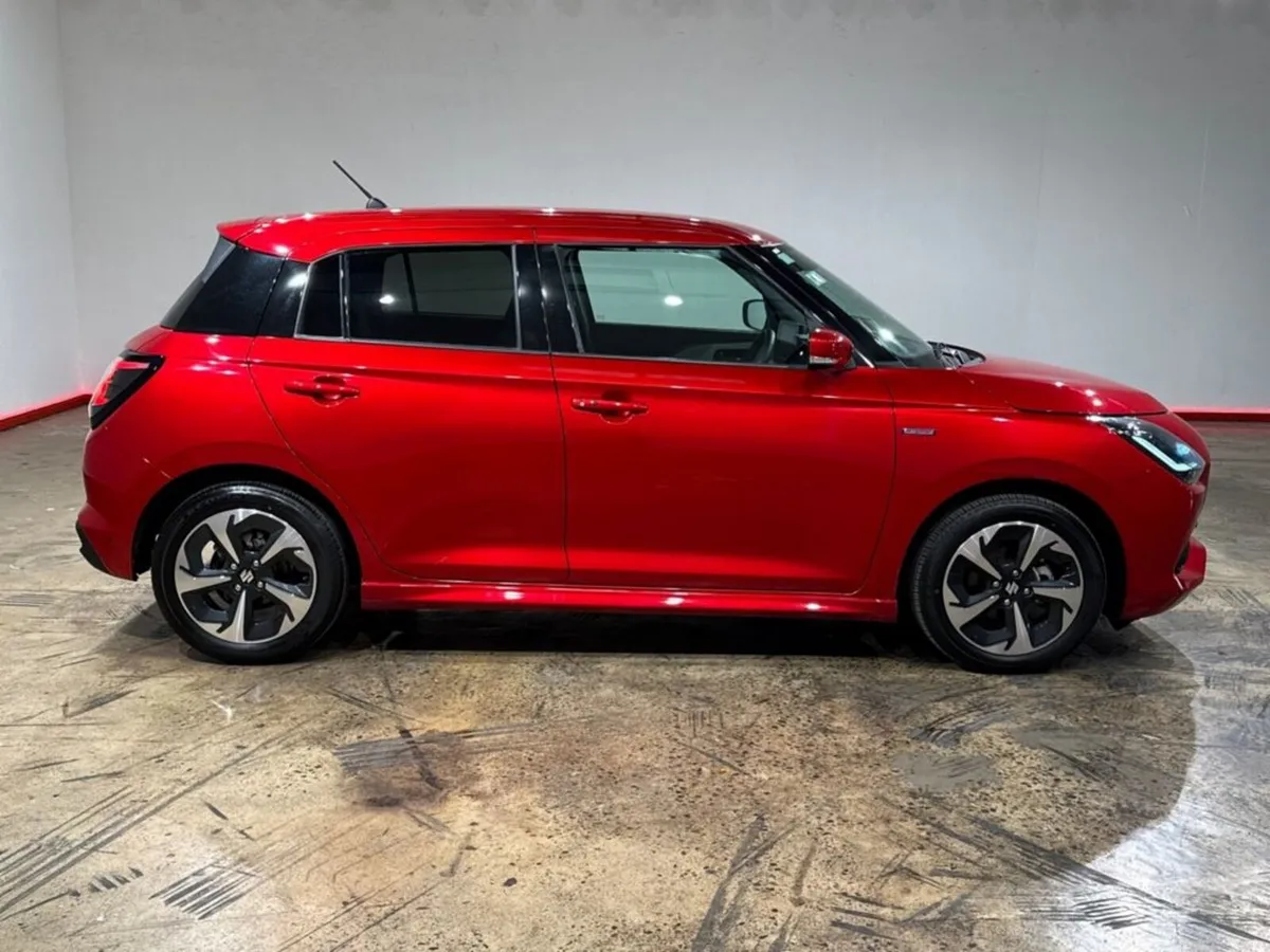 Suzuki Swift 1.2 HYBRID AUTOMATIC - MZ EDITION - U - Image 2