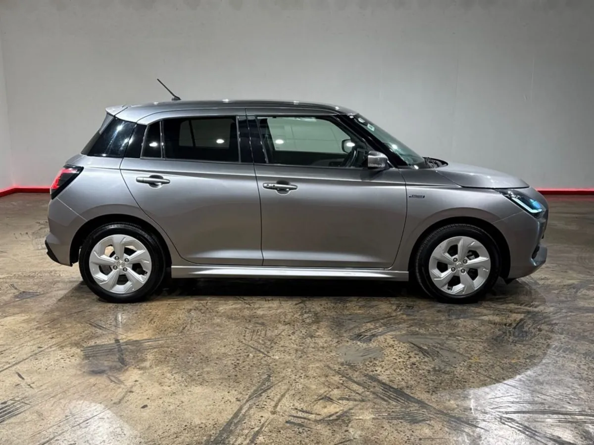 Suzuki Swift 1.2 HYBRID AUTOMATIC - NEW MODEL - Image 2