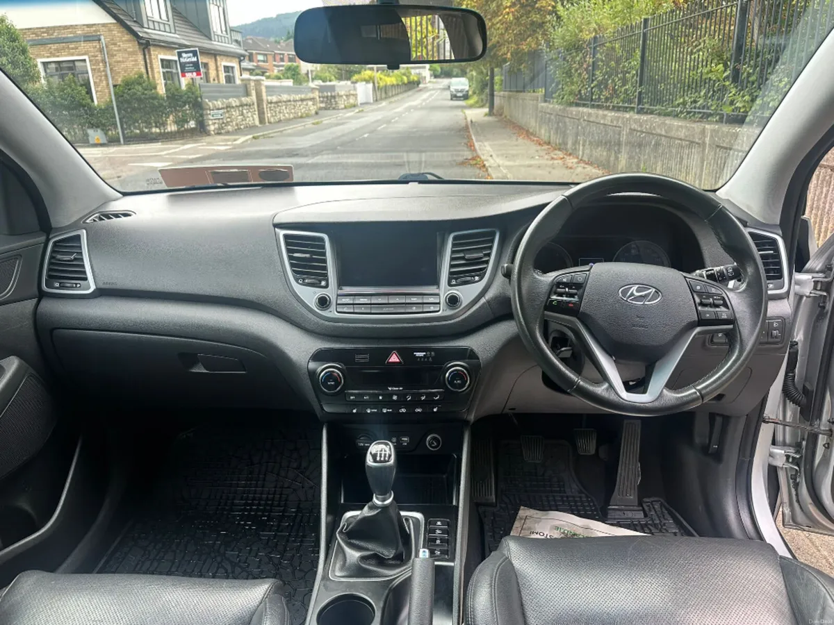 Hyundai Tucson Executive 5DR - Image 6