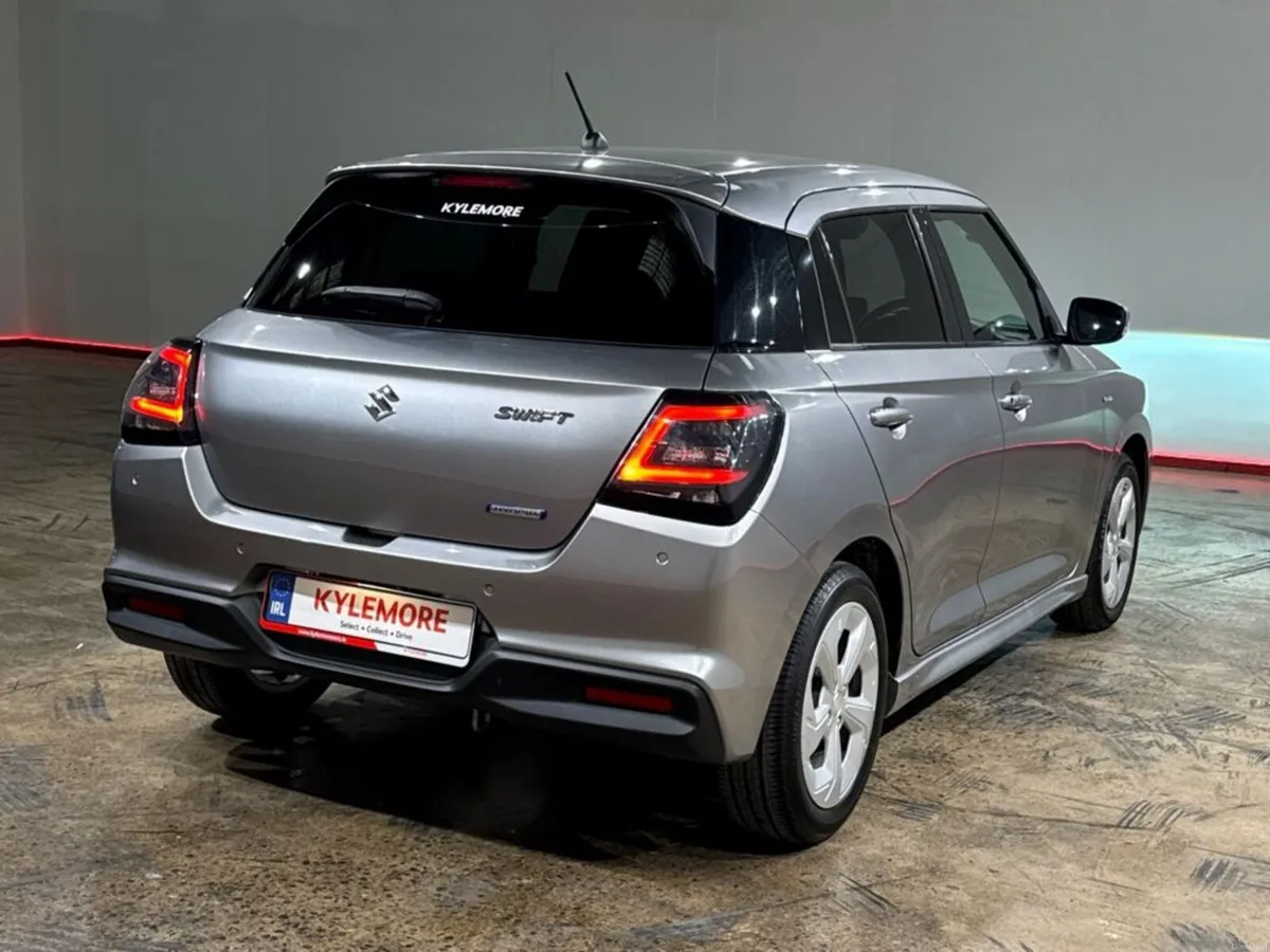 Suzuki Swift 1.2 HYBRID AUTOMATIC - NEW MODEL - Image 5