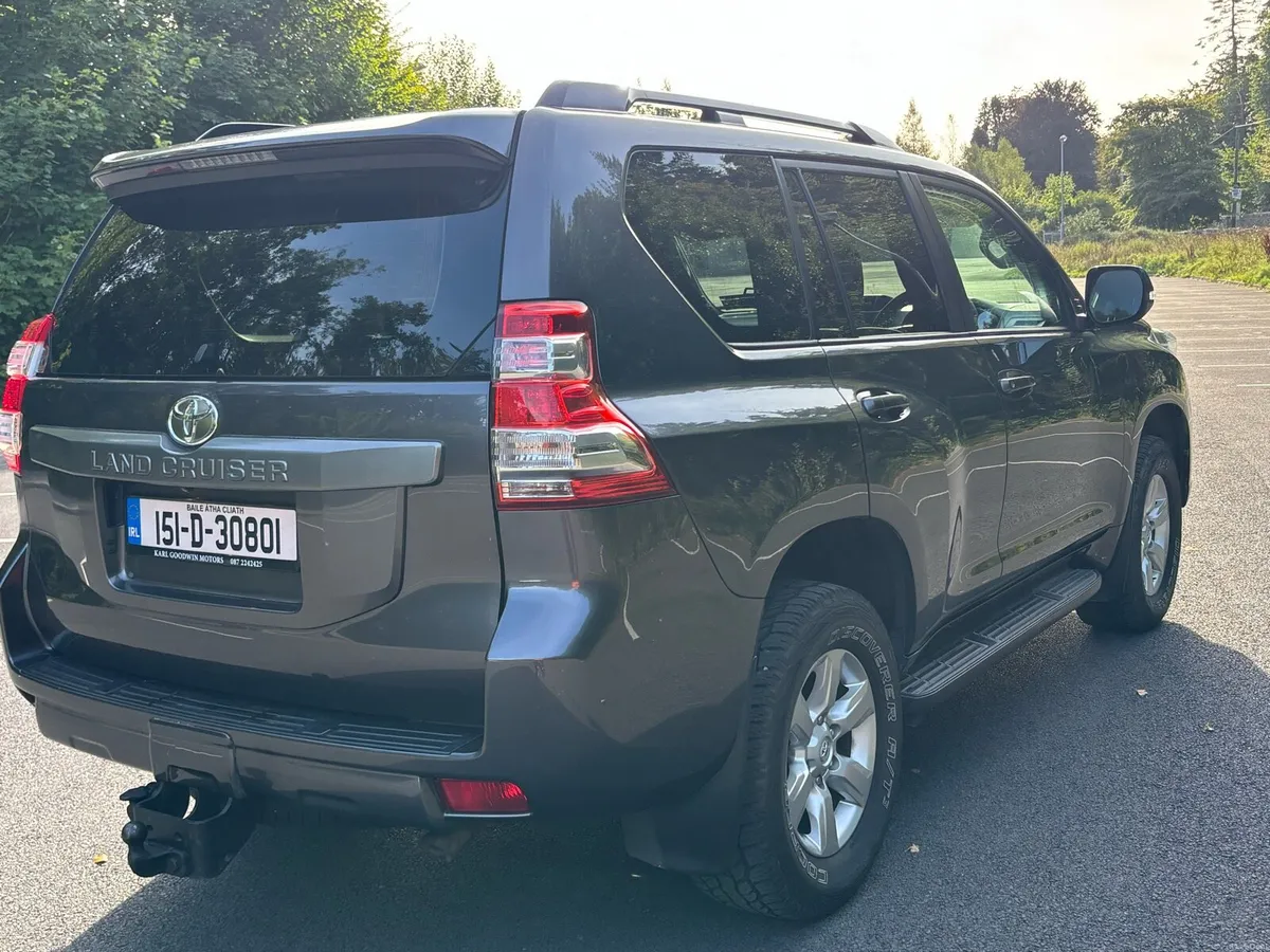 Toyota Land Cruiser 3 L, 5 seats - Image 2