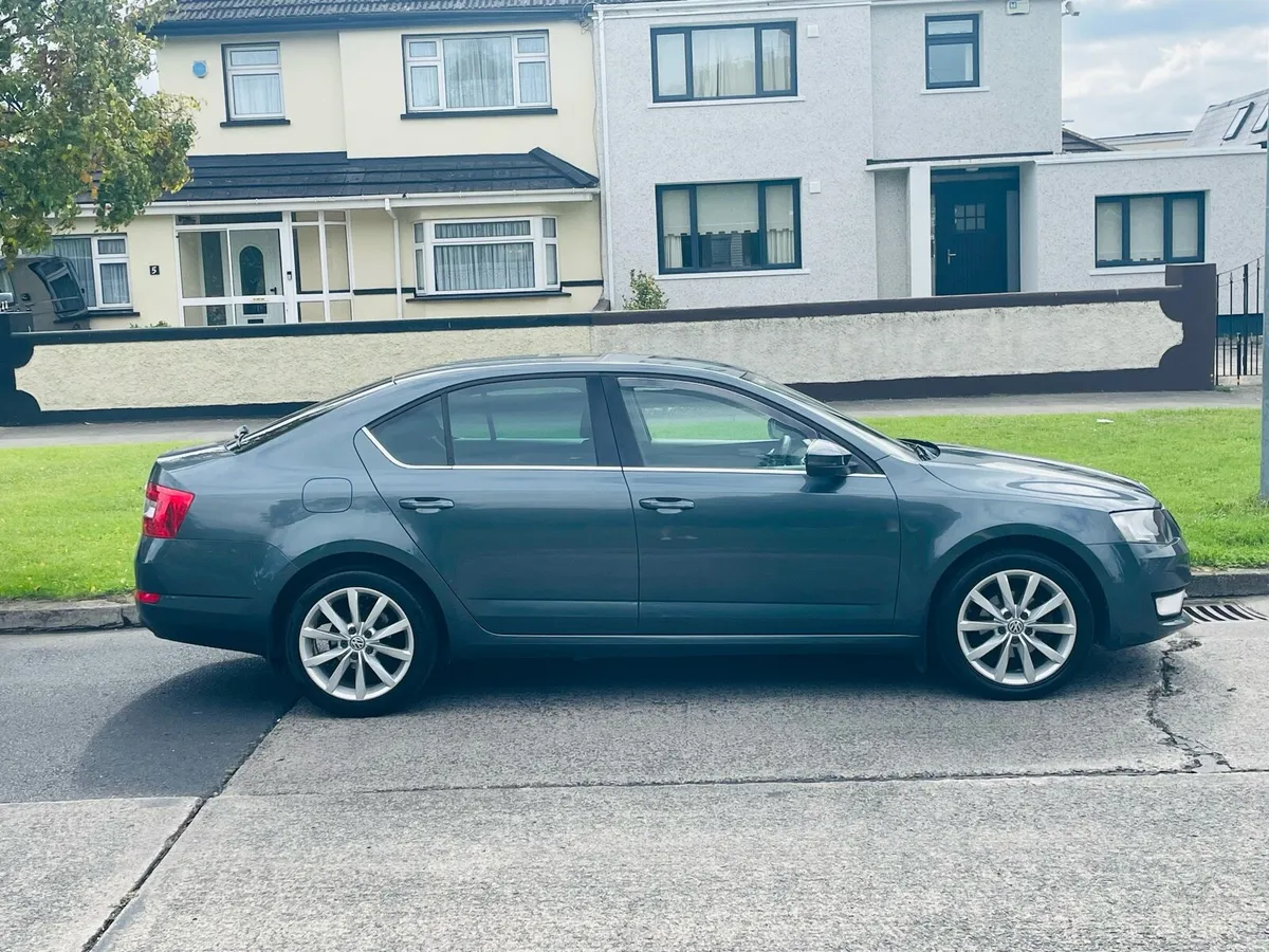 Skoda Octavia Elegance Nct 7/27 - Image 2