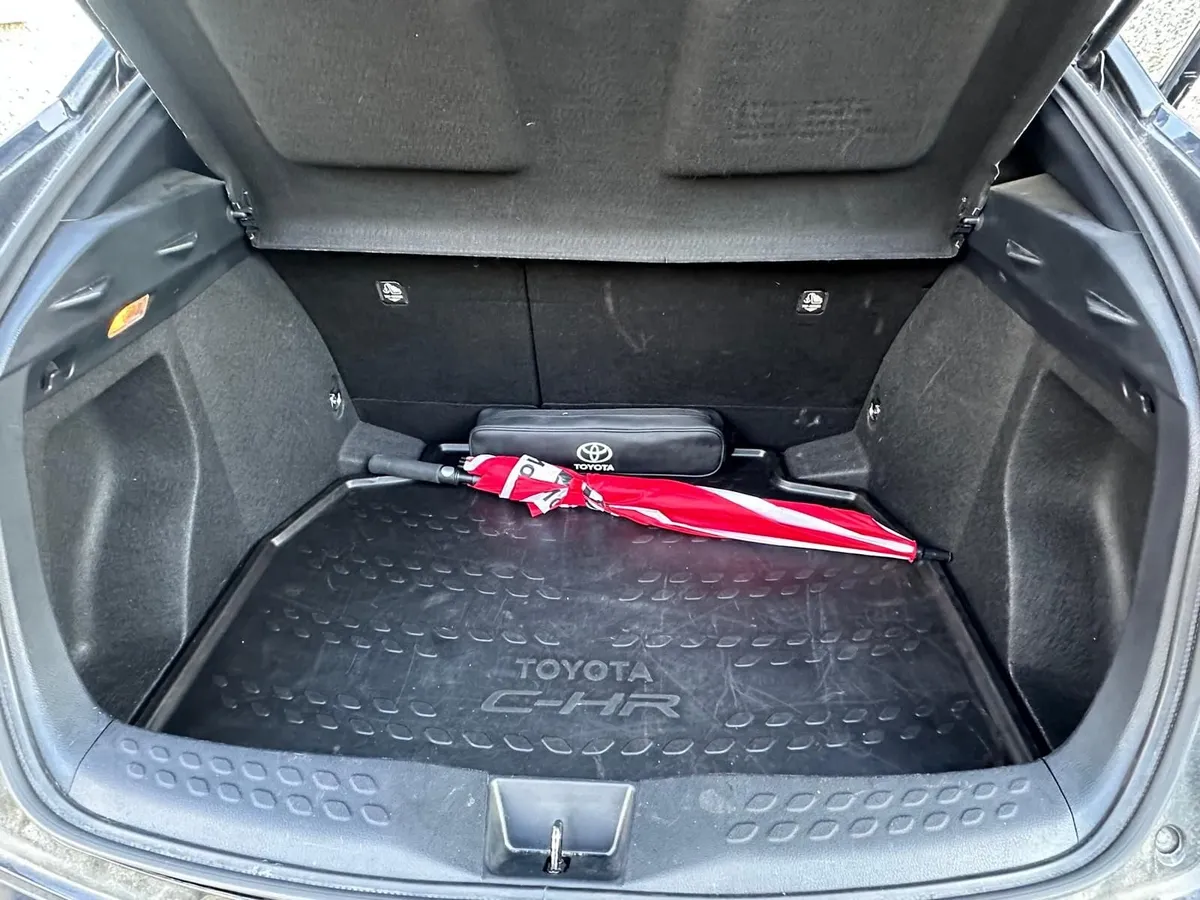 Toyota C-HR 2020 - Image 2