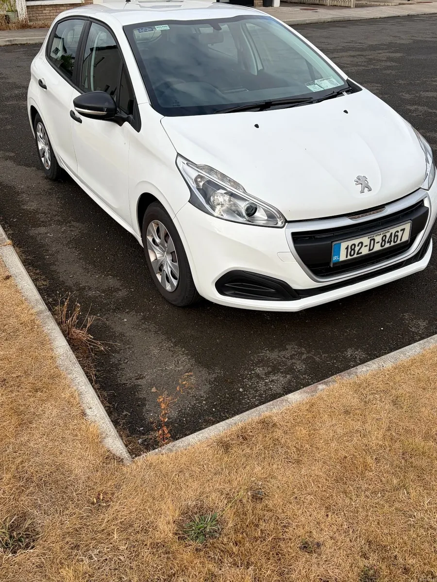 Peugeot 208 2018 - Image 2