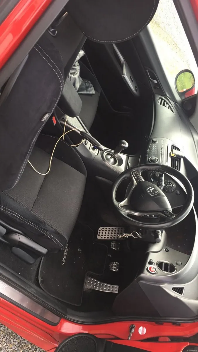 Honda Civic 2009 - Image 2