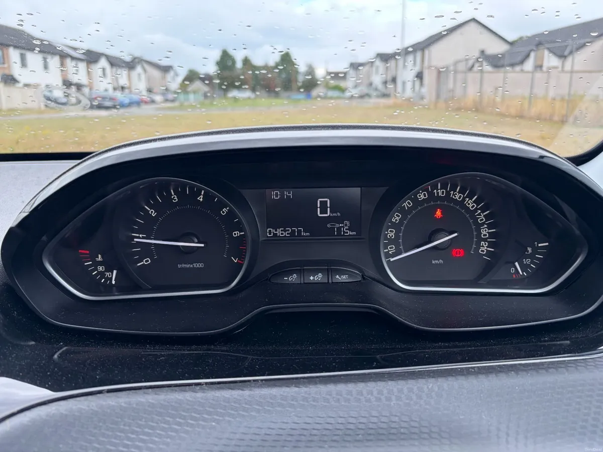 Peugeot 208 2018 - Image 5