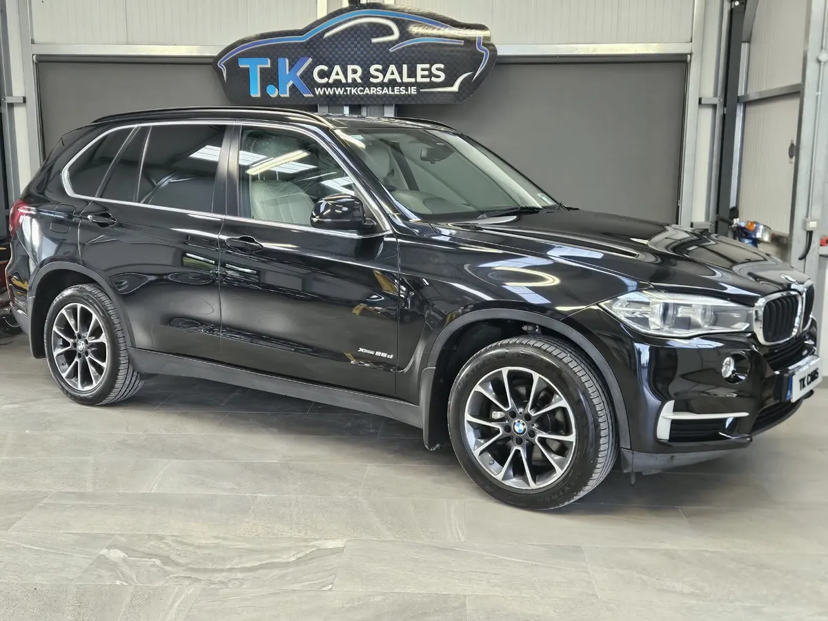 17 BMW X5 XDRIVE 7 SEATER - Image 1