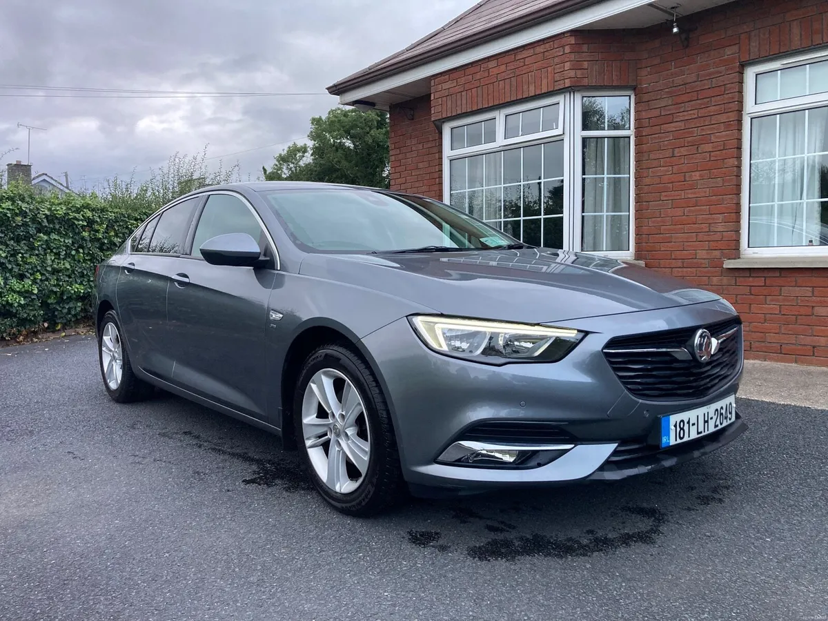 Vauxhall Insignia SRI 2018 only 65 km - Image 1