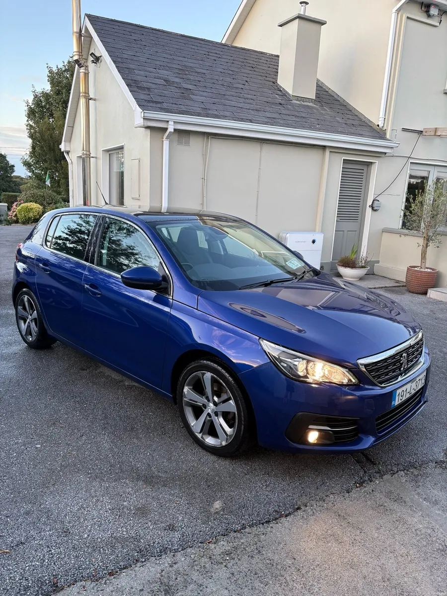 Peugeot 308 1.5 BlueHDI Automatic - Image 2