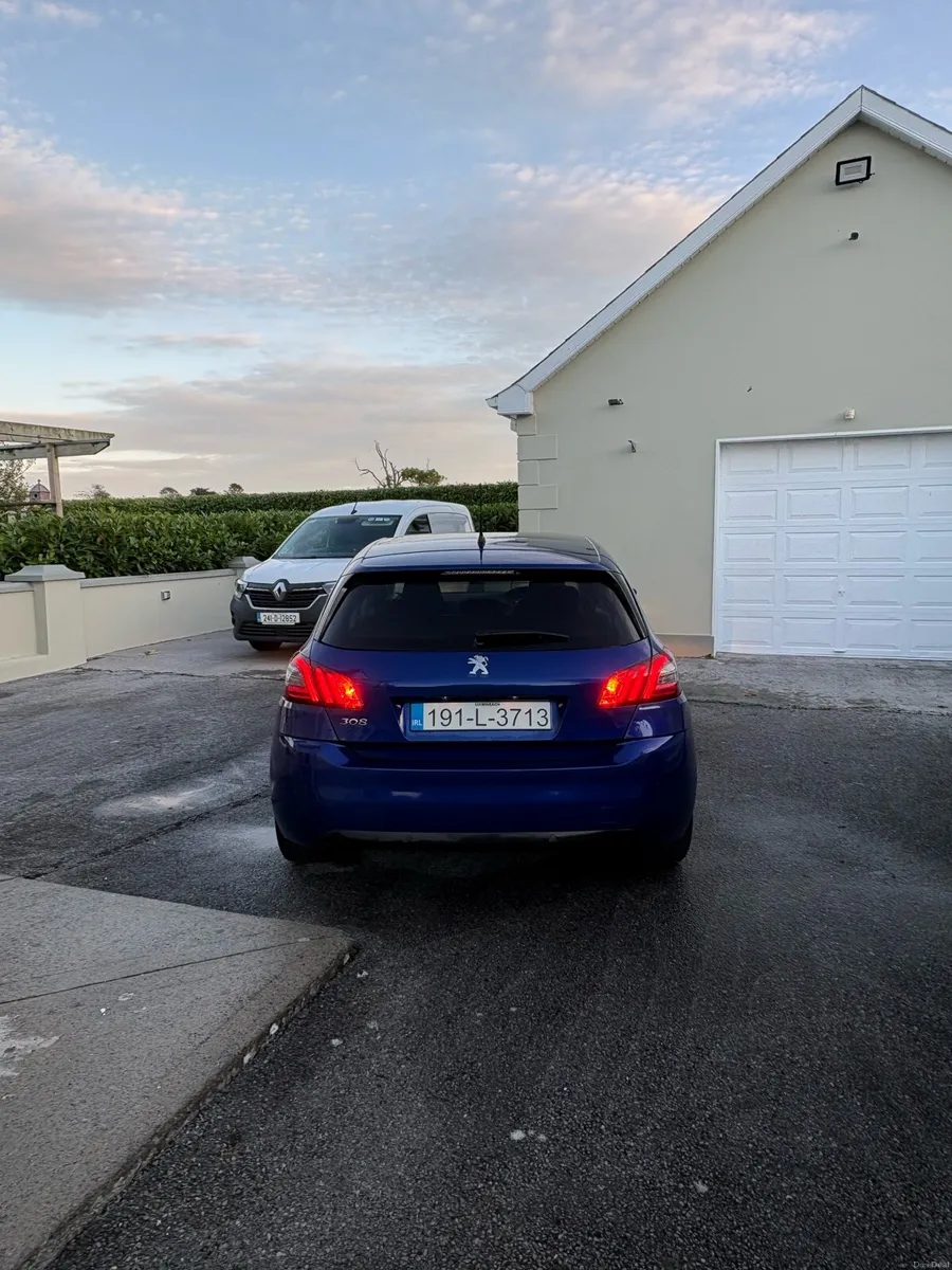 Peugeot 308 1.5 BlueHDI Automatic - Image 4