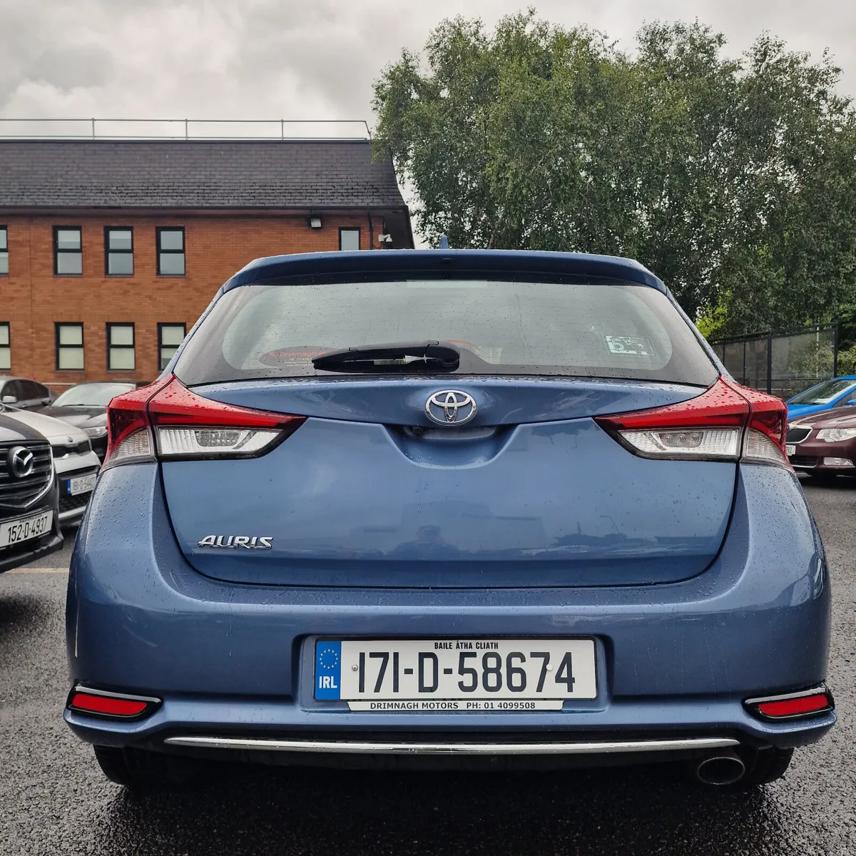 Toyota Auris 2017 Luna specs mint condition low mi - Image 4