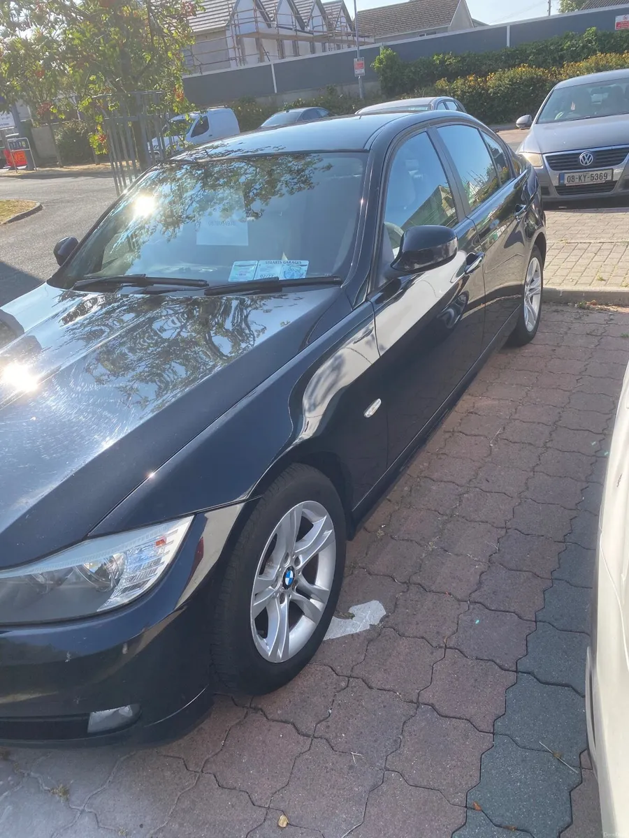 BMW 3-Series 2010 - Image 4