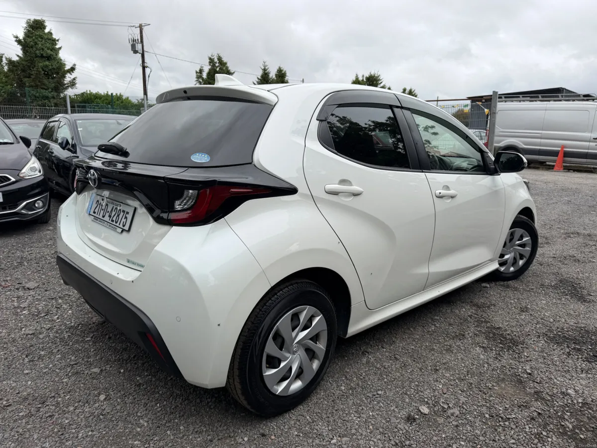 Toyota Yaris Automatic - Image 3