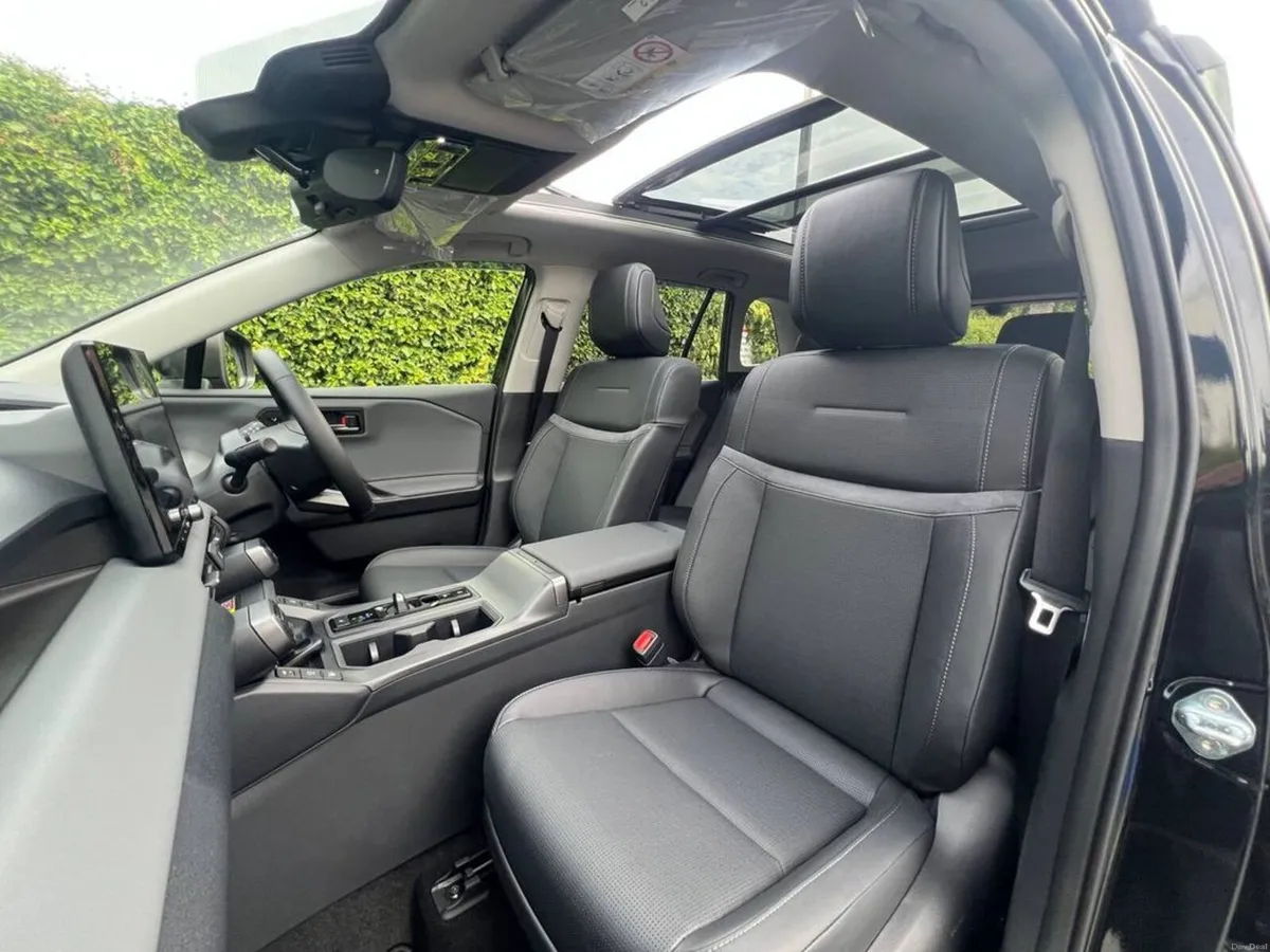 Toyota RAV4 Z-SPEC 2.5 HYBRID AWD AUTO ** BRAND NE - Image 2