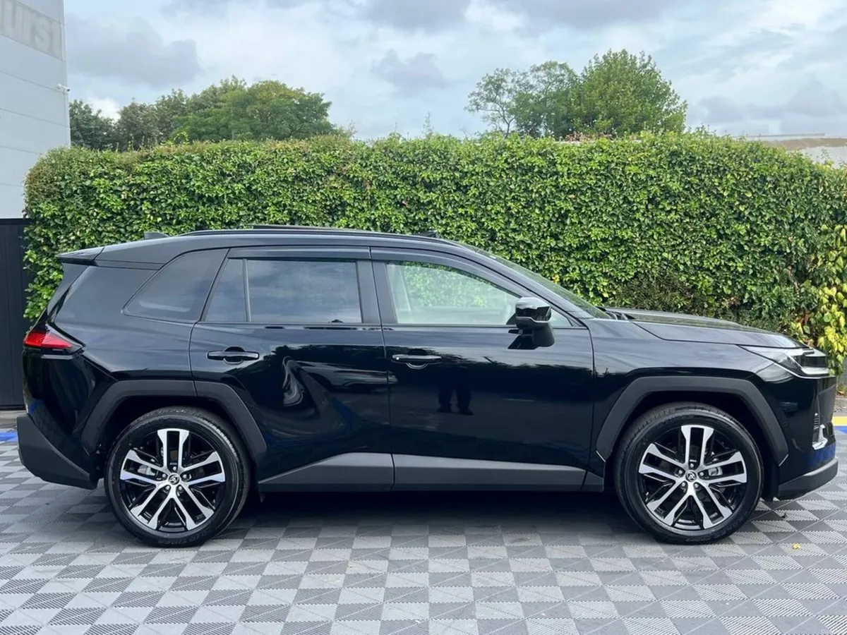 Toyota RAV4 Z-SPEC 2.5 HYBRID AWD AUTO ** BRAND NE - Image 3