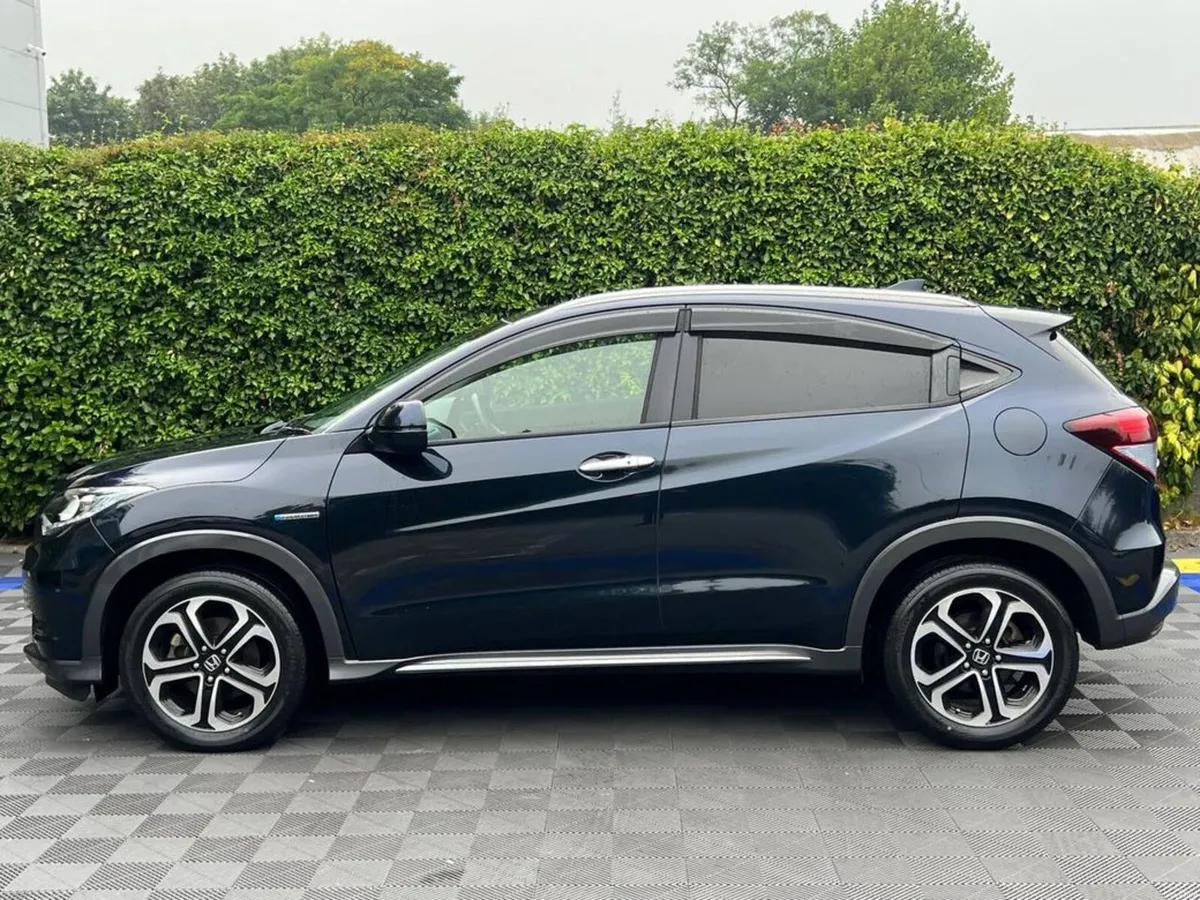 Honda Vezel 1.5 HYBRID AUTO // REVERSE CAMERA // D - Image 3