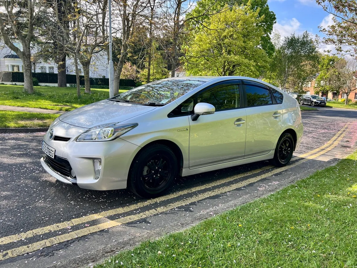 Toyota Prius Hybrid 1.8 Petrol - Image 4