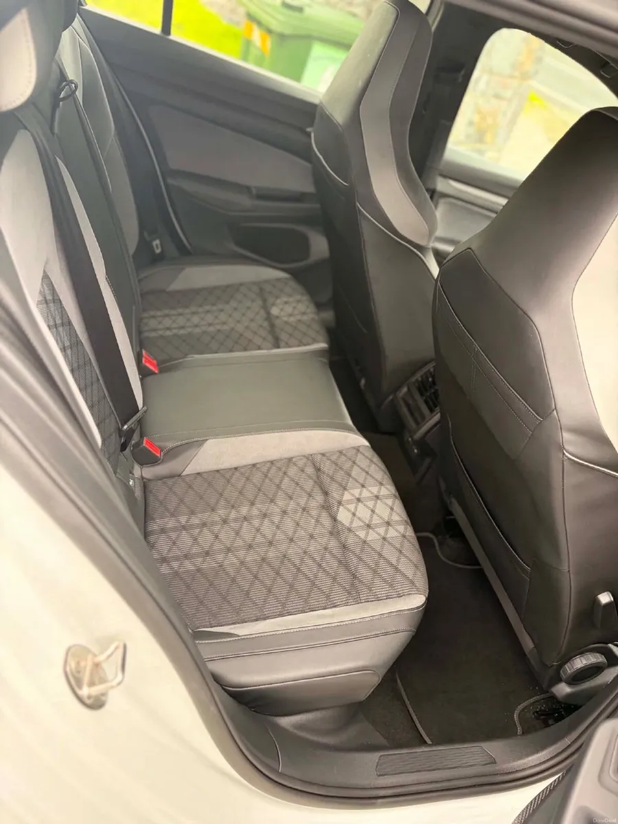 Volkswagen Golf 2023. R.line - Image 6