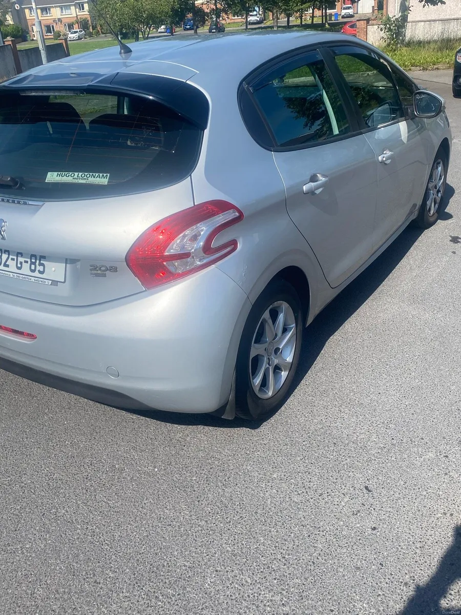 Peugeot 208 - Image 4