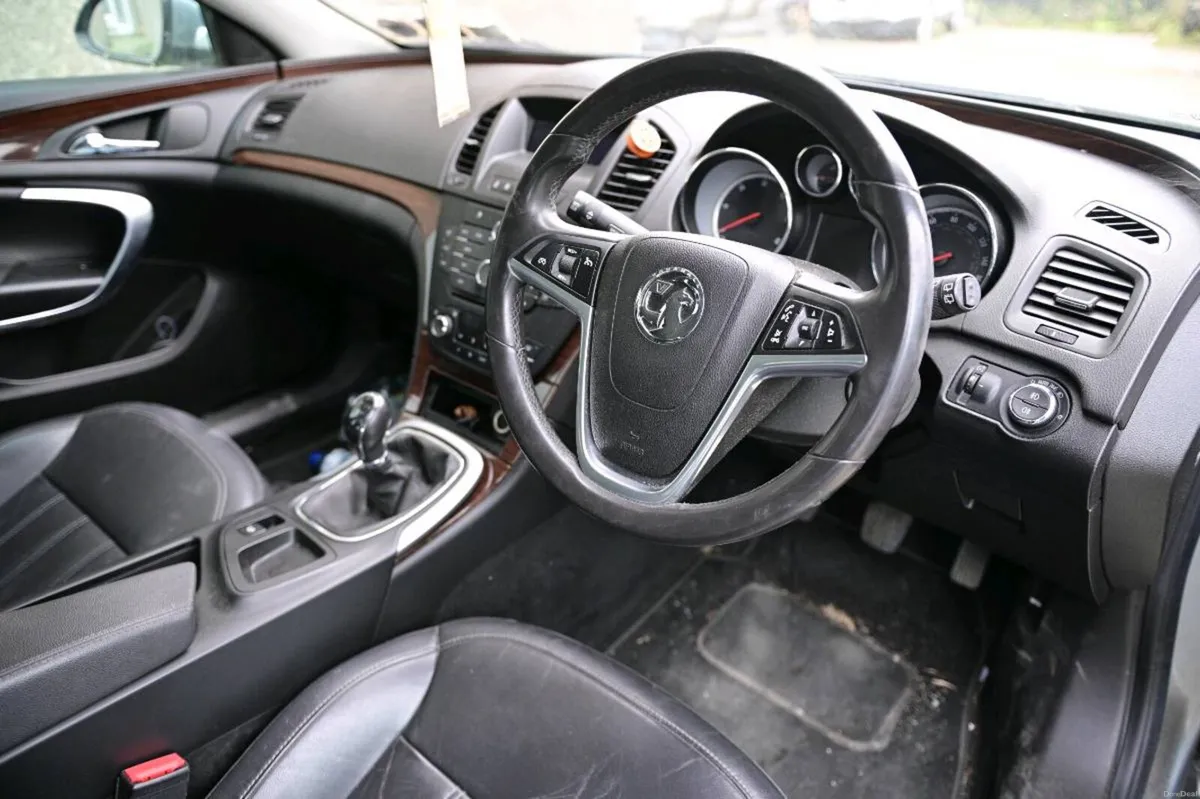 Vauxhall Insignia 2010 - Image 4