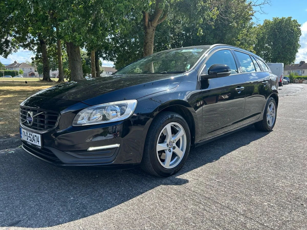 2017 Volvo V60 2.0 D4 Business Edition - Image 4