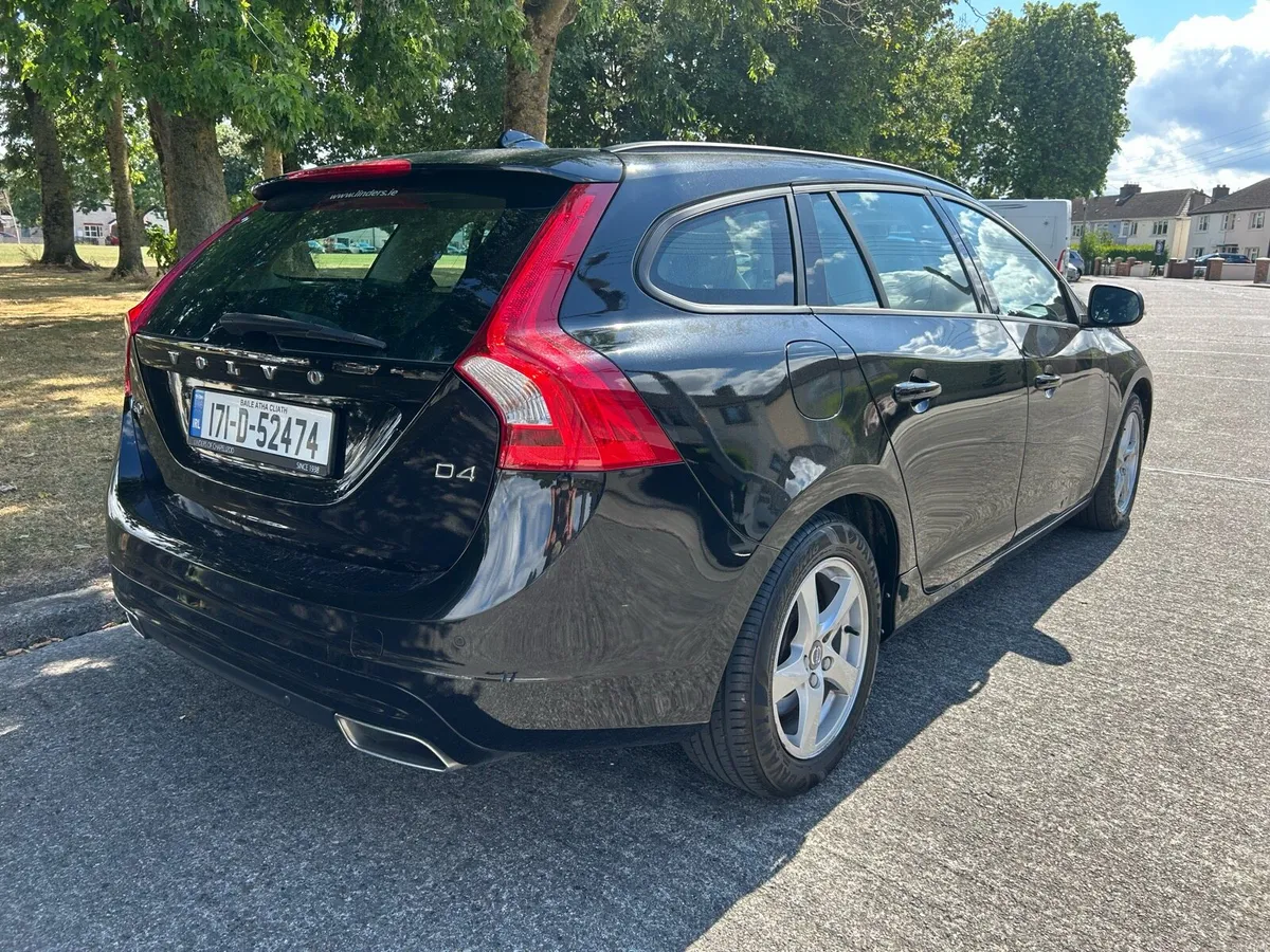 2017 Volvo V60 2.0 D4 Business Edition - Image 3
