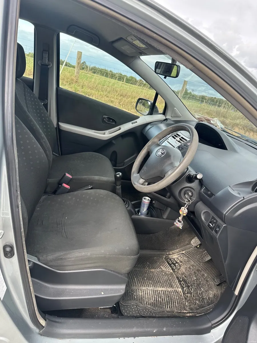Toyota Yaris 2007 - Image 4