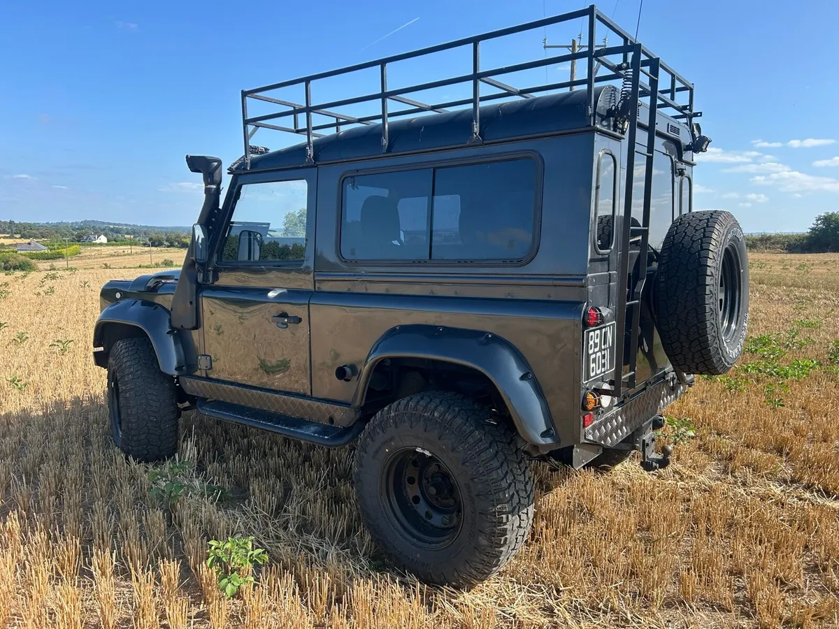 Land Rover Defender 90 - Image 3