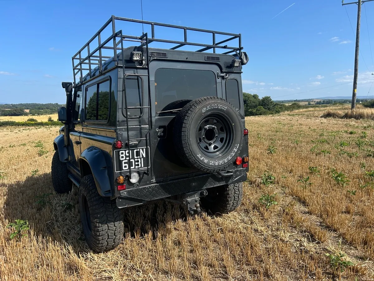 Land Rover Defender 90 - Image 5